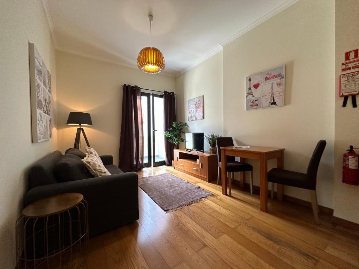 Apartamentos Da Carreira ฟุงชาล ภายนอก รูปภาพ